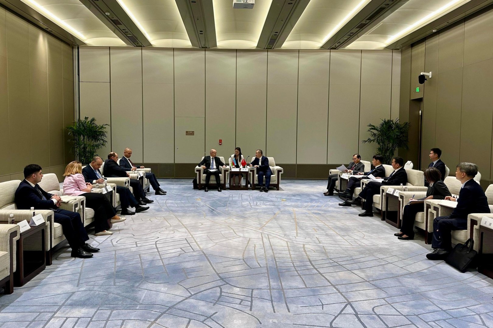Azerbaijan, China sign agreement to study electric power transmission network (PHOTO)
