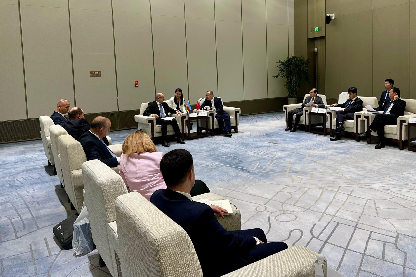Azerbaijan, China sign agreement to study electric power transmission network (PHOTO)