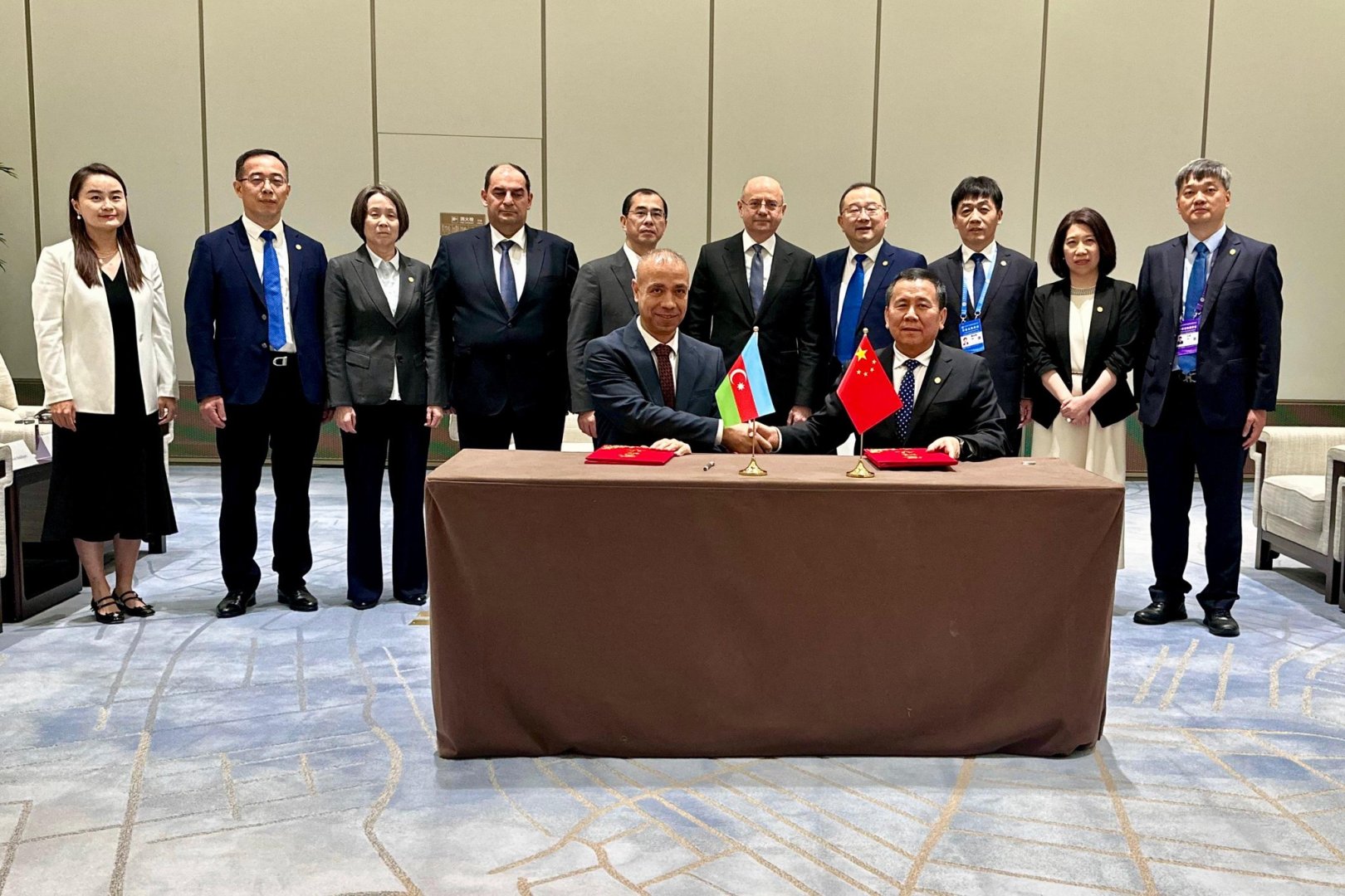 Azerbaijan, China sign agreement to study electric power transmission network (PHOTO)