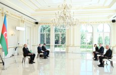President Ilham Aliyev accepts credentials of newly appointed ambassador of Poland (PHOTO/VIDEO)