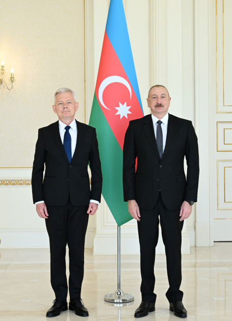 President Ilham Aliyev accepts credentials of newly appointed ambassador of Poland (PHOTO/VIDEO)