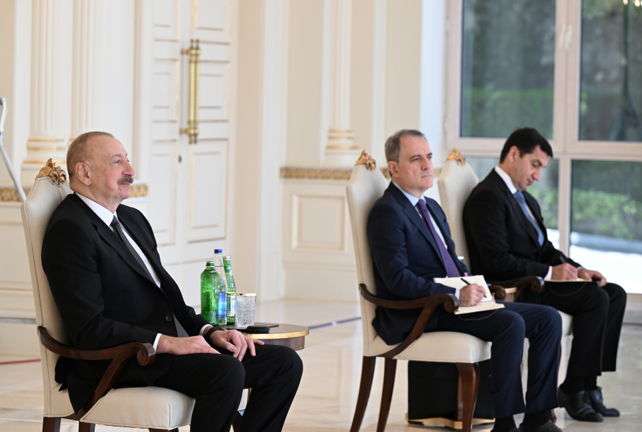President Ilham Aliyev accepts credentials of newly appointed ambassador of Poland (PHOTO/VIDEO)