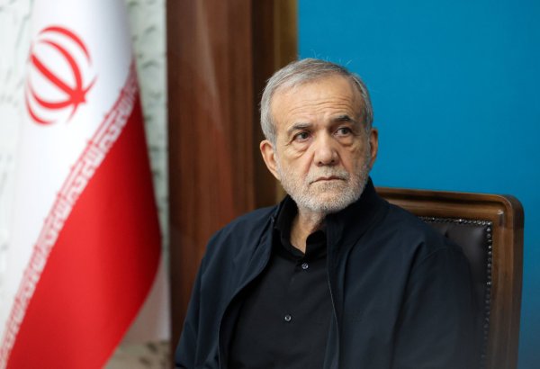 Iranian president pushing for regional teamwork to weather storm of sanctions