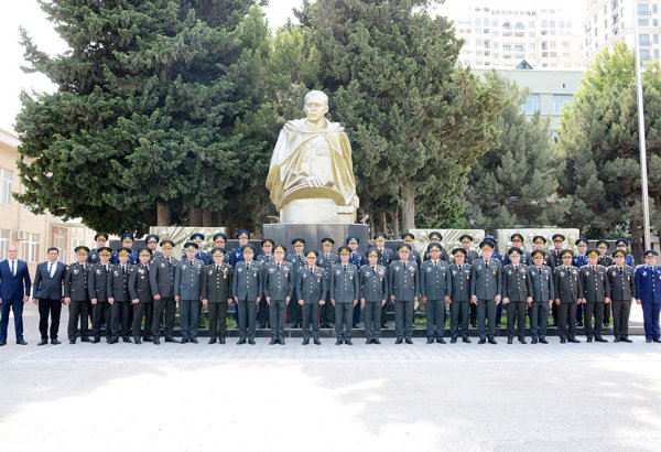 Azerbaijan celebrates graduates of Command-Staff Academic course (PHOTO)