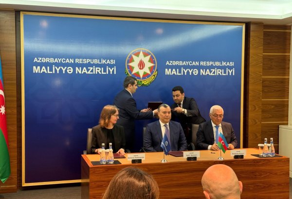 Azerbaijan inks loan agreement with World Bank to expand renewable energy projects (PHOTO)