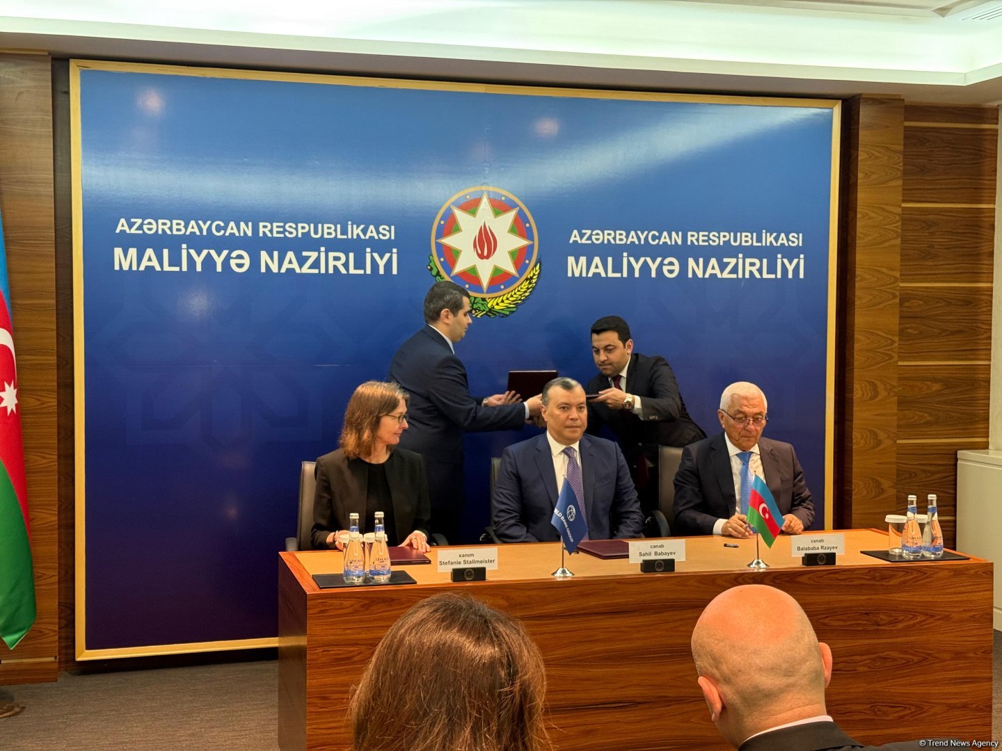 Azerbaijan inks loan agreement with World Bank to expand renewable energy projects (PHOTO)