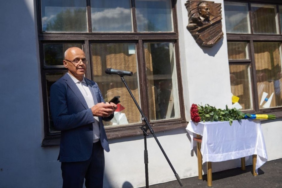 Ukrainian Kharkiv hosts unveiling of memorial plaque to Azerbaijani honored artist (PHOTO)