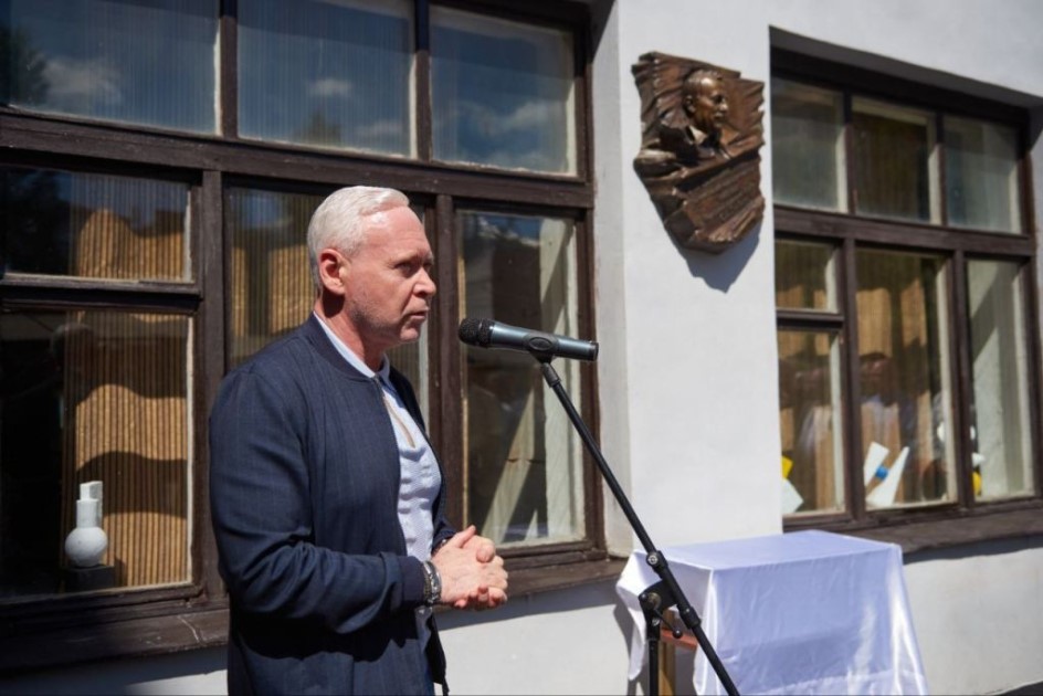 Ukrainian Kharkiv hosts unveiling of memorial plaque to Azerbaijani honored artist (PHOTO)
