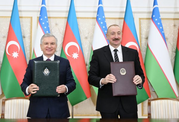 Azerbaijan, Uzbekistan exchange signed documents (PHOTO/VIDEO)