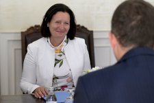 Serbia’s FM and Czech envoy talk EU integration steps (PHOTO)