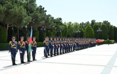 Baku hosts official welcome ceremony for President Shavkat Mirziyoyev (PHOTO/VIDEO)