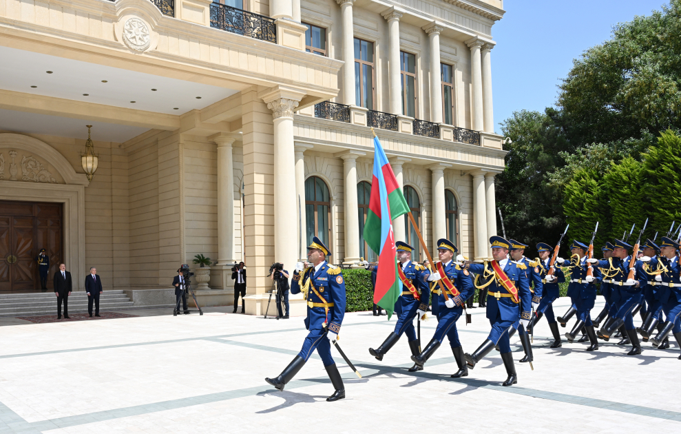 Baku hosts official welcome ceremony for President Shavkat Mirziyoyev (PHOTO/VIDEO)