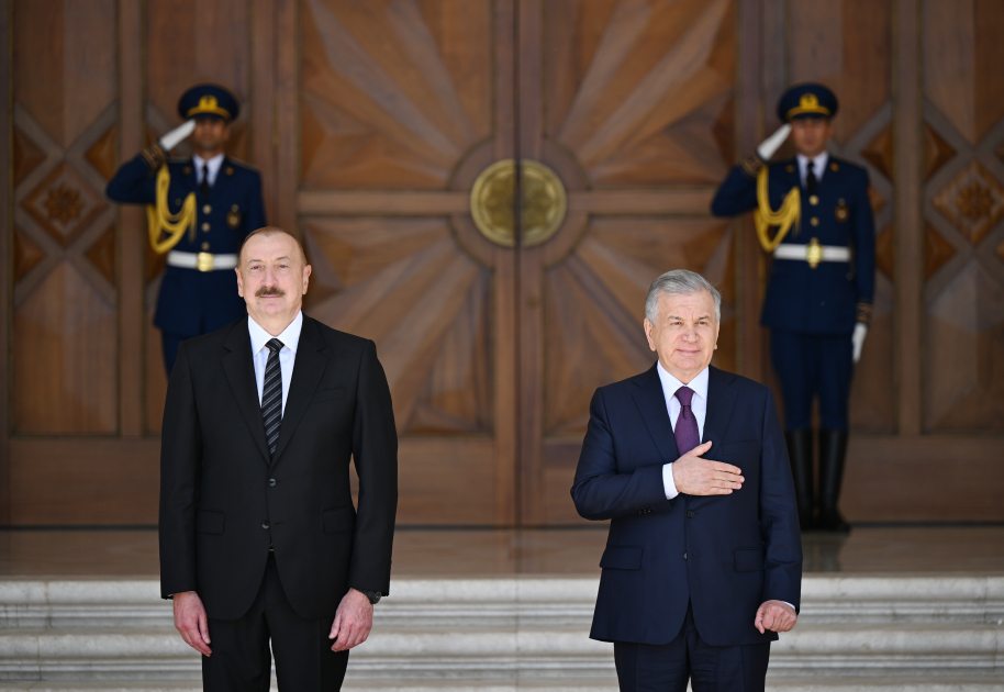 Baku hosts official welcome ceremony for President Shavkat Mirziyoyev (PHOTO/VIDEO)