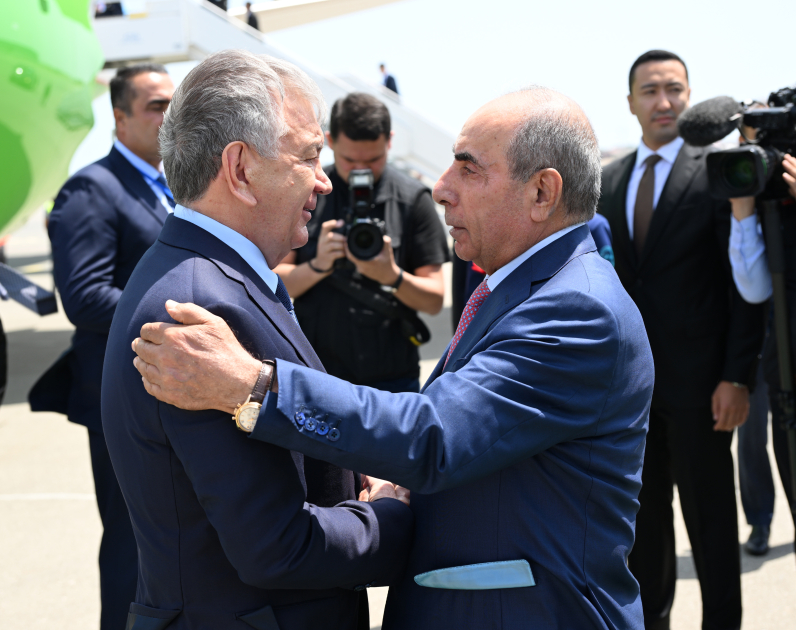 President of Uzbekistan arrives in Azerbaijan for state visit (PHOTO)