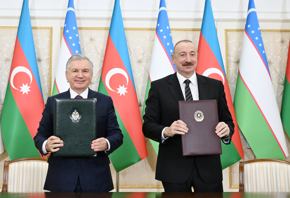 Azerbaijan, Uzbekistan exchange signed documents (PHOTO/VIDEO)