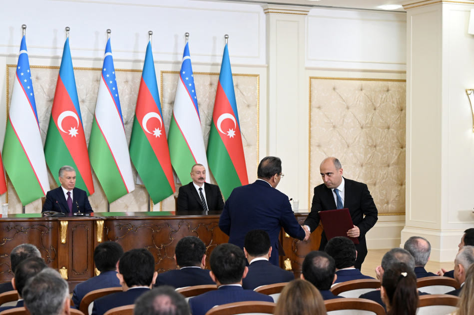 Azerbaijan, Uzbekistan exchange signed documents (PHOTO/VIDEO)