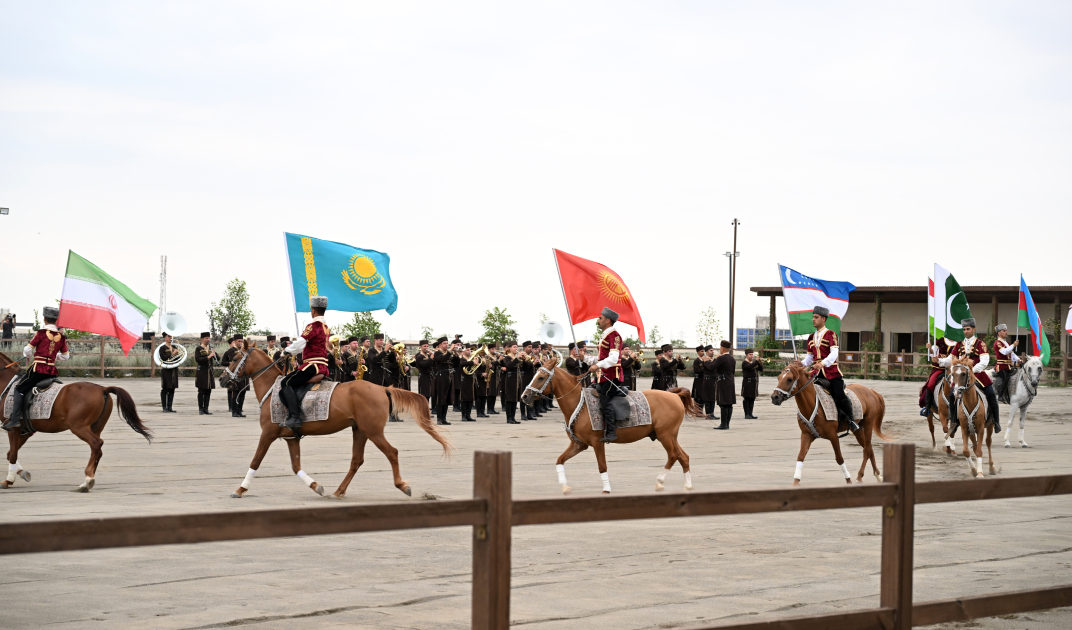 President Ilham Aliyev and ECO Summit participants watch "Victory" show of Karabakh horses at "Imarat" Complex in Aghdam (PHOTO/VIDEO)