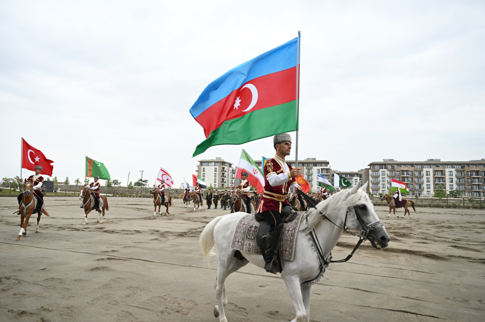 President Ilham Aliyev and ECO Summit participants watch "Victory" show of Karabakh horses at "Imarat" Complex in Aghdam (PHOTO/VIDEO)