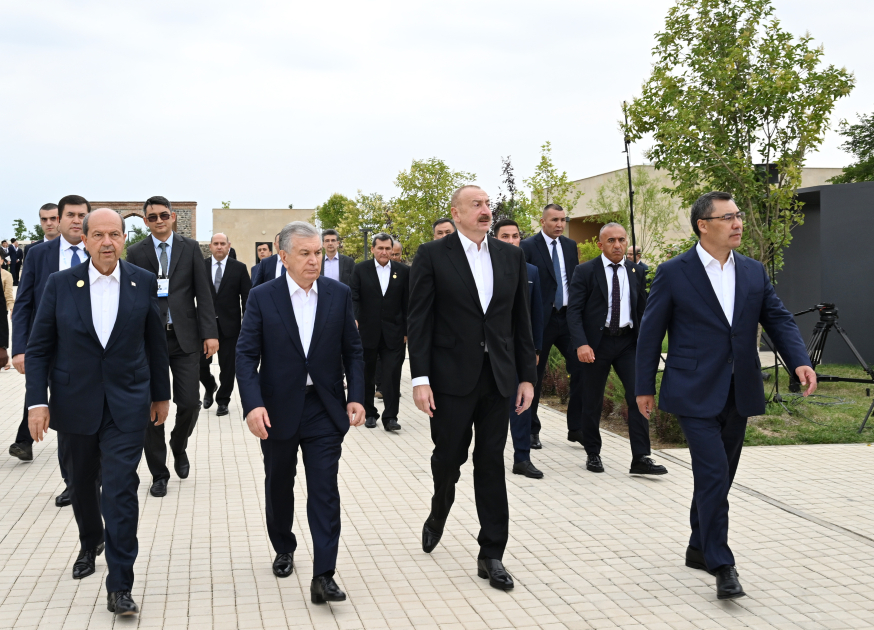 President Ilham Aliyev and ECO Summit participants watch "Victory" show of Karabakh horses at "Imarat" Complex in Aghdam (PHOTO/VIDEO)
