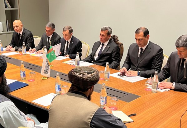 Turkmenistan, Afghanistan hashing out economic co-op during Baku talks