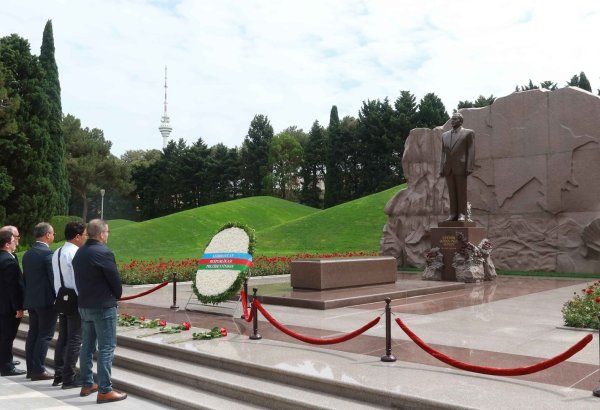 Moroccan journalists make visit to Azerbaijan (PHOTO)