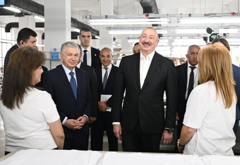 President Ilham Aliyev, President Shavkat Mirziyoyev have sincere conversation with Khankendi residents (VIDEO)