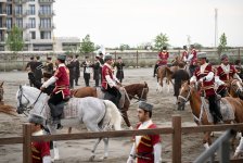 President Ilham Aliyev and ECO Summit participants watch "Victory" show of Karabakh horses at "Imarat" Complex in Aghdam (PHOTO/VIDEO)
