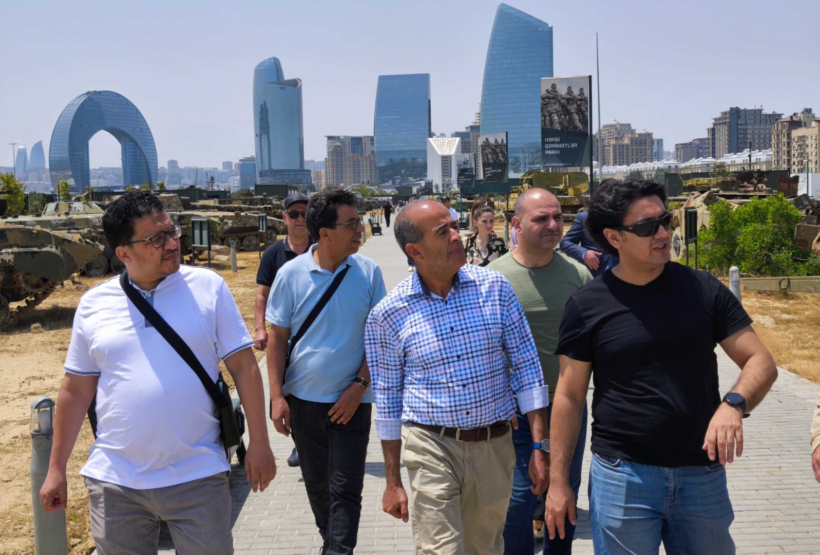 Moroccan journalists make visit to Azerbaijan (PHOTO)
