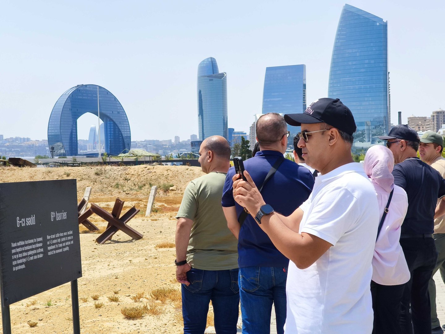 Moroccan journalists make visit to Azerbaijan (PHOTO)
