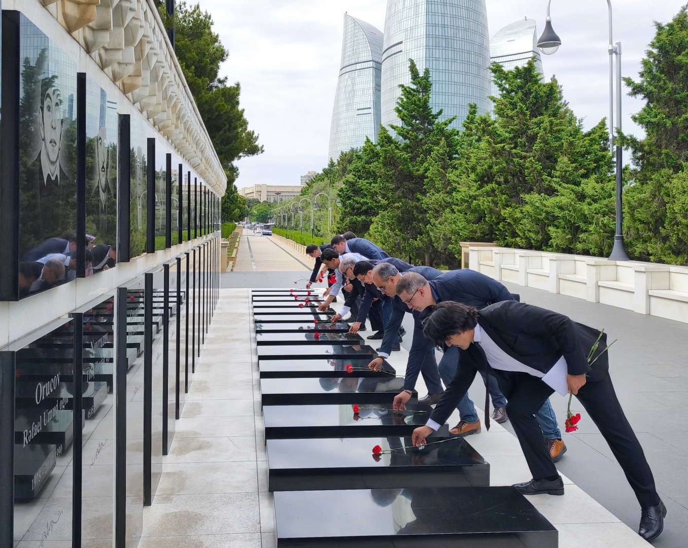 Moroccan journalists make visit to Azerbaijan (PHOTO)