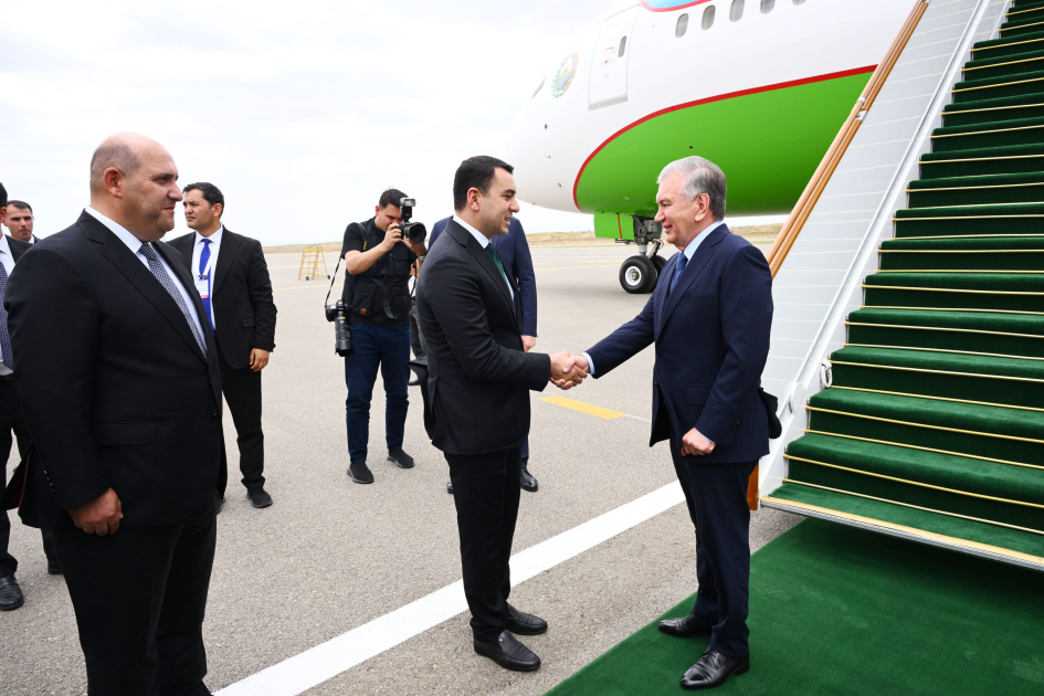 President of Uzbekistan arrives in Azerbaijan's Fuzuli district (PHOTO)