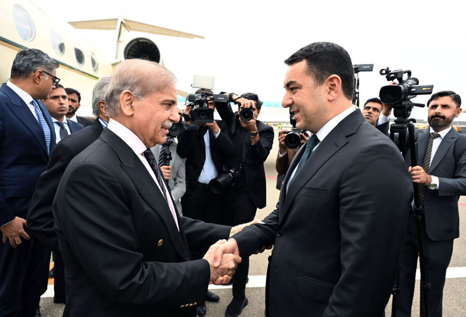 Pakistani Prime Minister Muhammad Shehbaz Sharif begins visit to Azerbaijan (PHOTO)