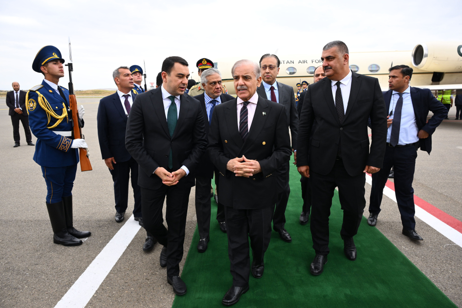 Pakistani Prime Minister Muhammad Shehbaz Sharif begins visit to Azerbaijan (PHOTO)