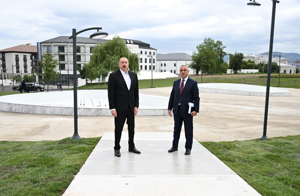 President Ilham Aliyev reviews construction works at Victory Park in Khankendi (PHOTO/VIDEO)