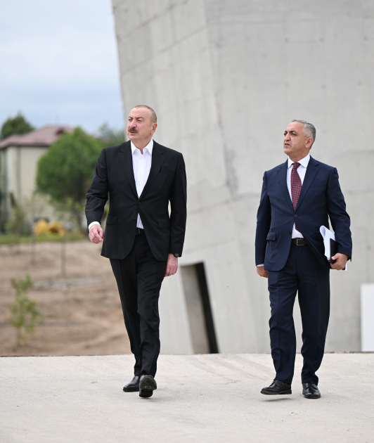 President Ilham Aliyev reviews construction works at Victory Park in Khankendi (PHOTO/VIDEO)