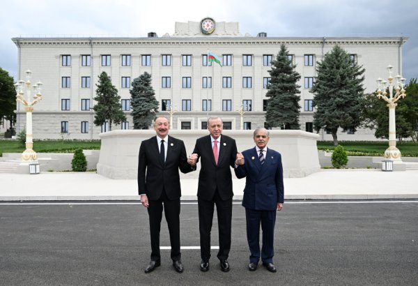 Sincere conversation between President Ilham Aliyev, President Erdoğan, and PM Sharif in Khankendi (PHOTO/VIDEO)
