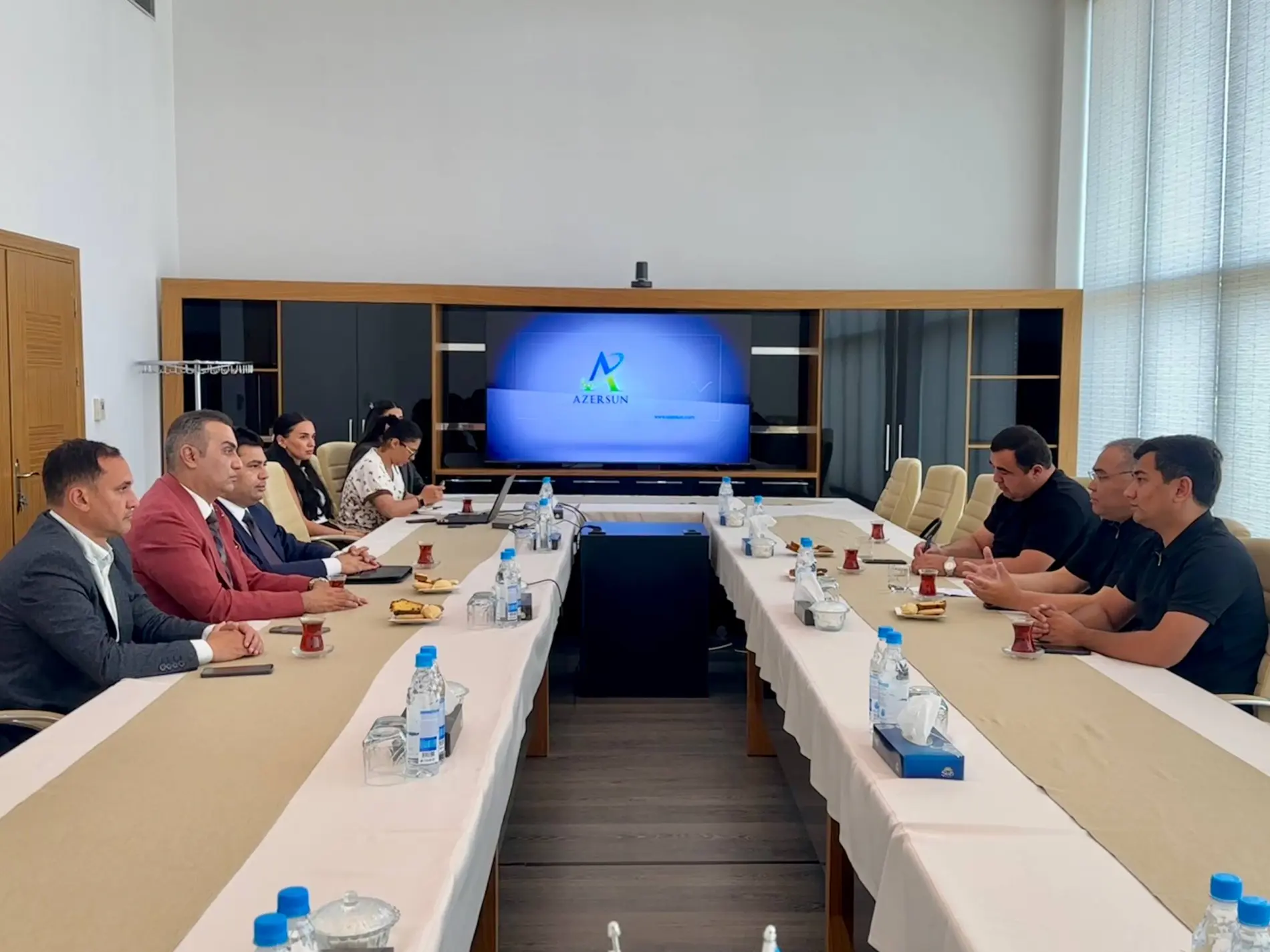 Uzbekistan, AzerSun Holding explore partnership on agricultural projects