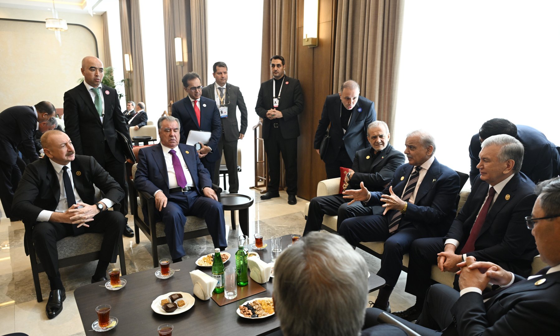 President Ilham Aliyev, ECO Summit leaders gathered over tea in Khankendi (PHOTO/VIDEO)