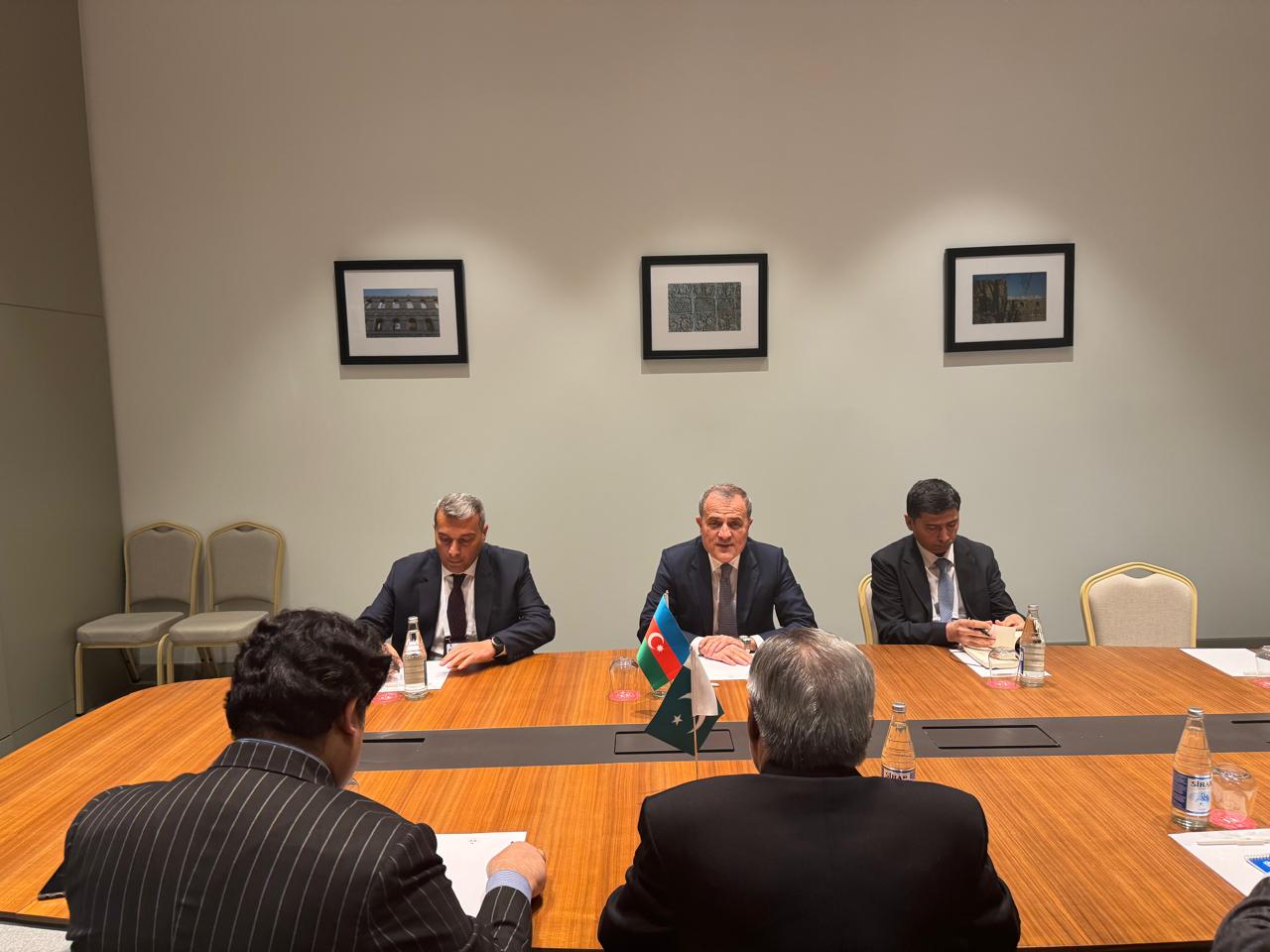 Azerbaijani, Pakistani FMs debate international issues in Khankendi (PHOTO)