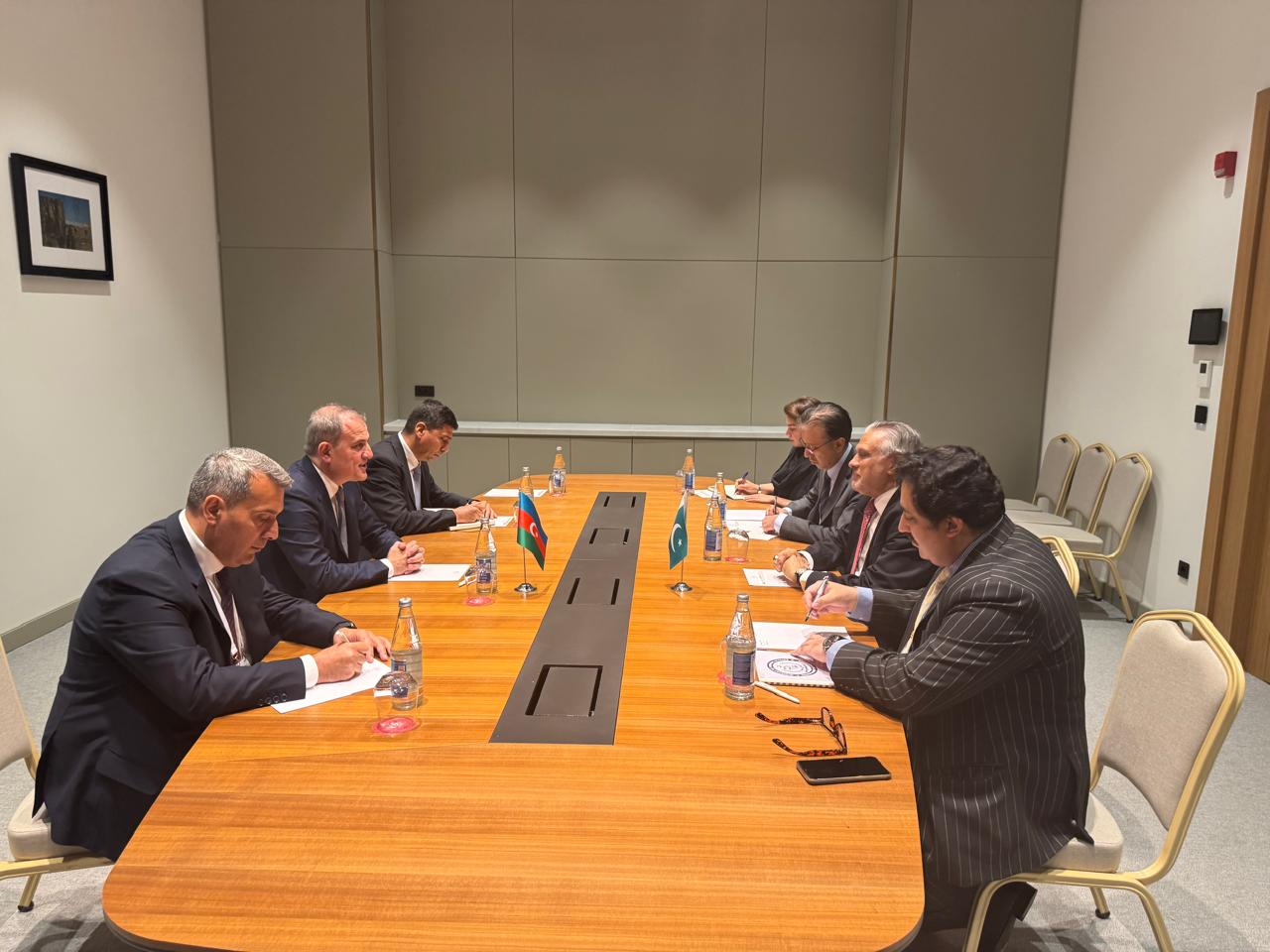Azerbaijani, Pakistani FMs debate international issues in Khankendi (PHOTO)