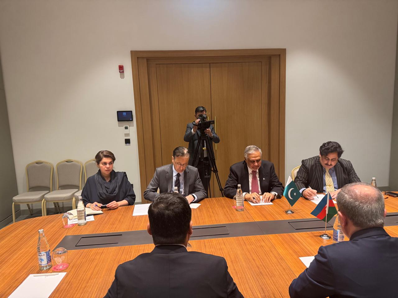 Azerbaijani, Pakistani FMs debate international issues in Khankendi (PHOTO)