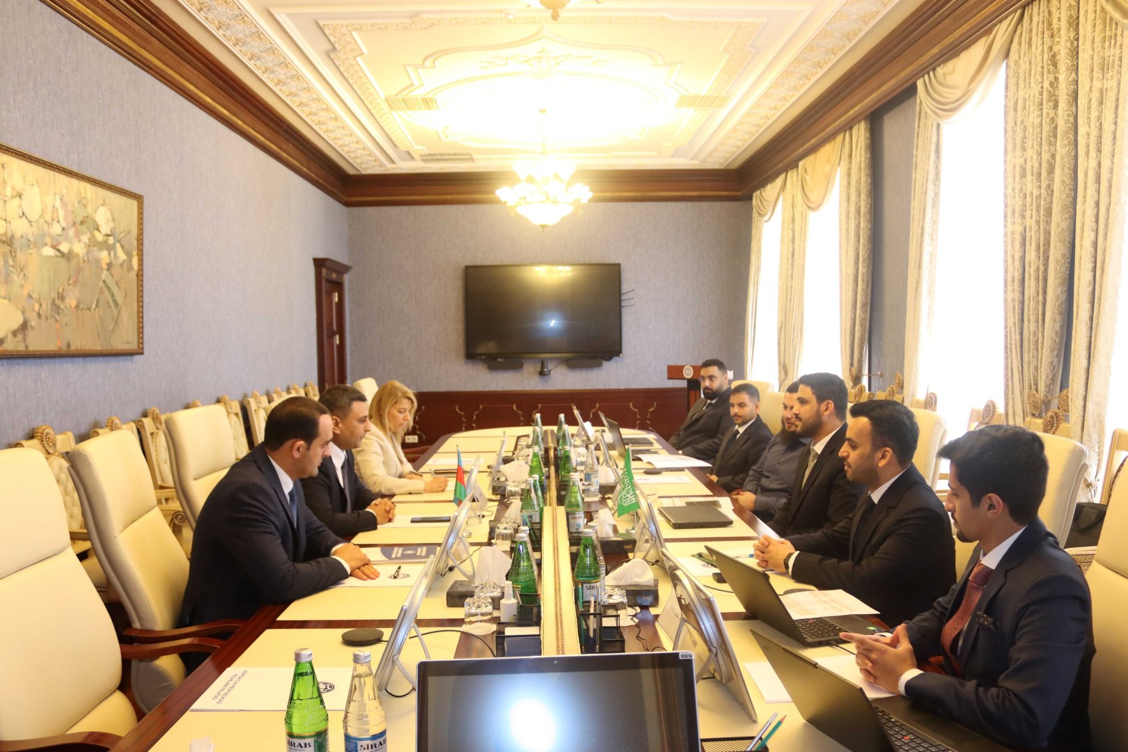 Saudi Arabia’s Supreme Audit Institution reviews Azerbaijani Chamber of Accounts