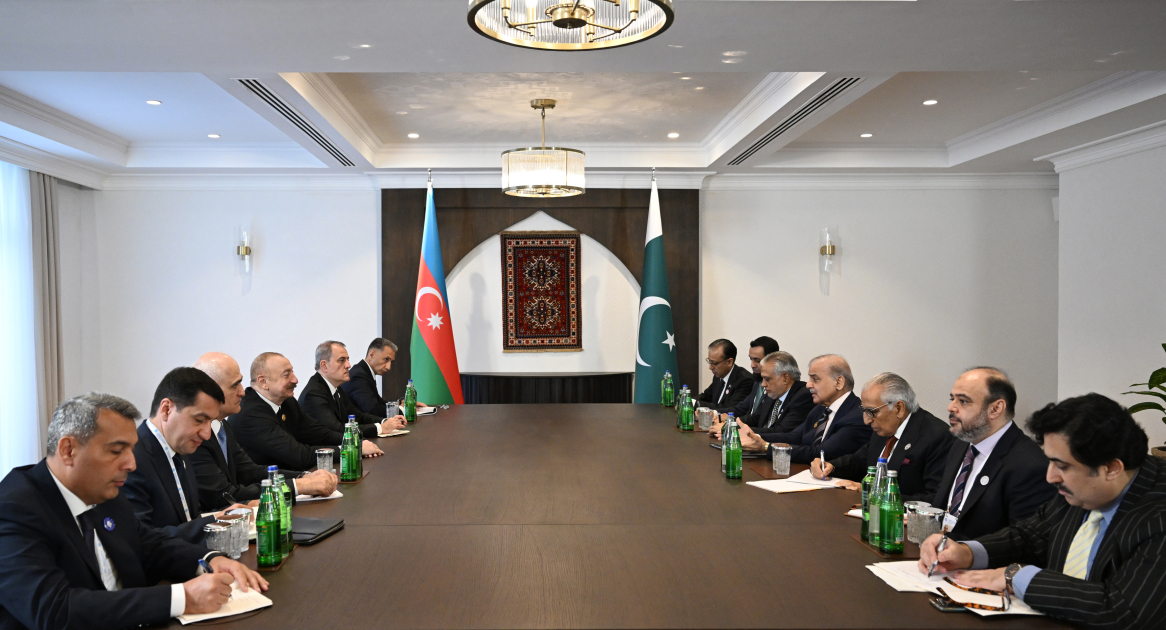 President Ilham Aliyev meets with Prime Minister of Pakistan in Khankendi (PHOTO/VIDEO)