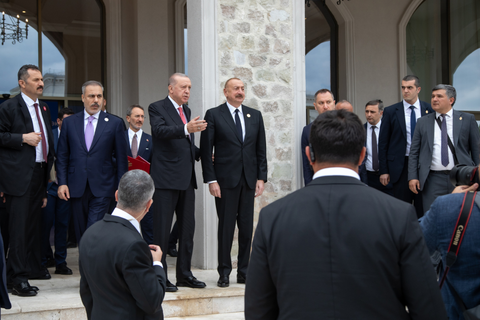 President Ilham Aliyev addresses 17th ECO Summit in Khankendi (PHOTO/VIDEO)