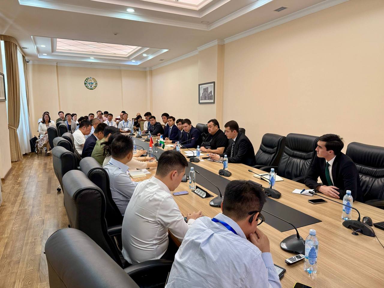 Uzbekistan, China discuss joint projects in agriculture, pharma, and housing