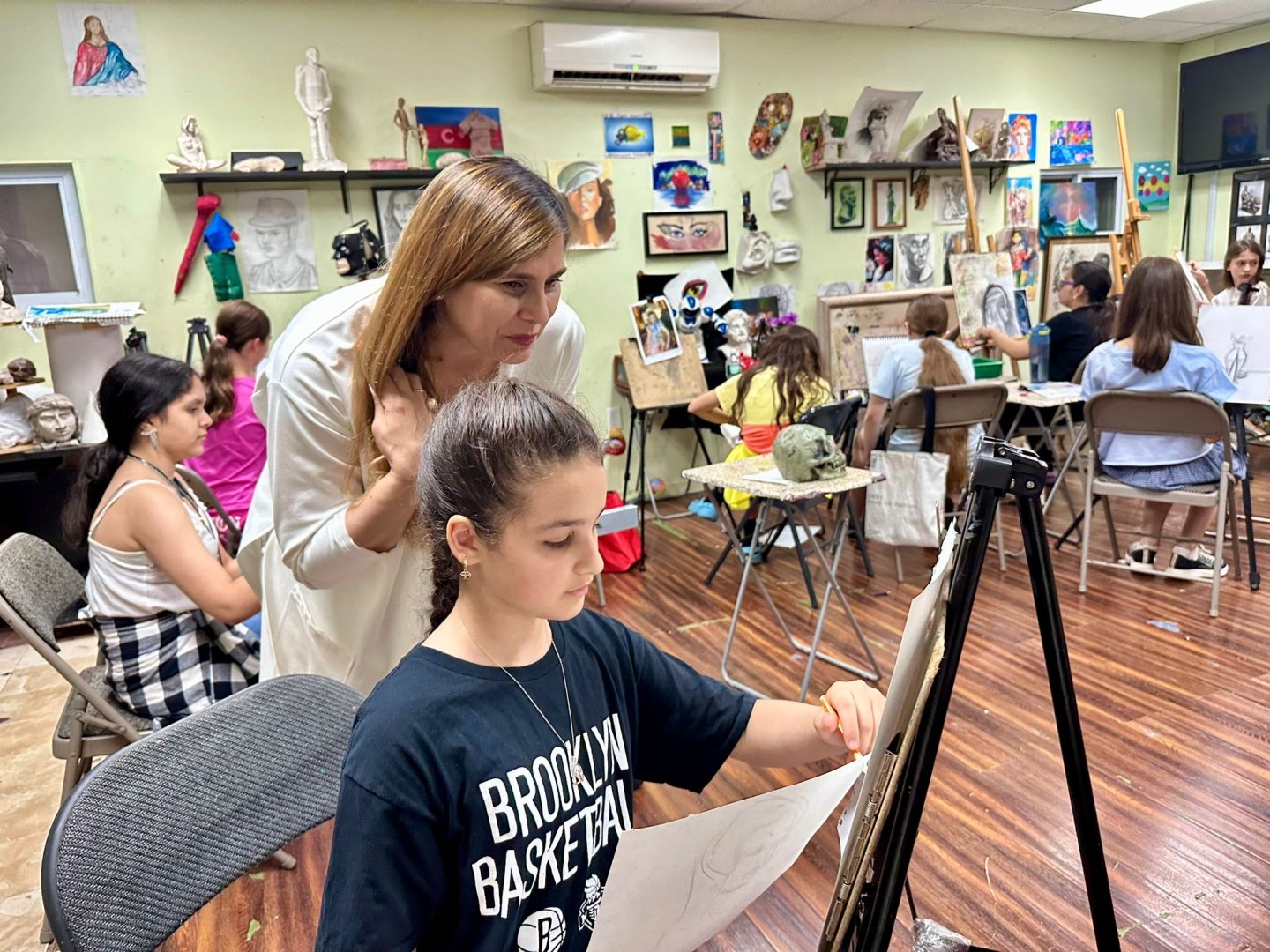 Azerbaijani diaspora visits New York's "My Way" Children's and Youth Creative hub (PHOTO)