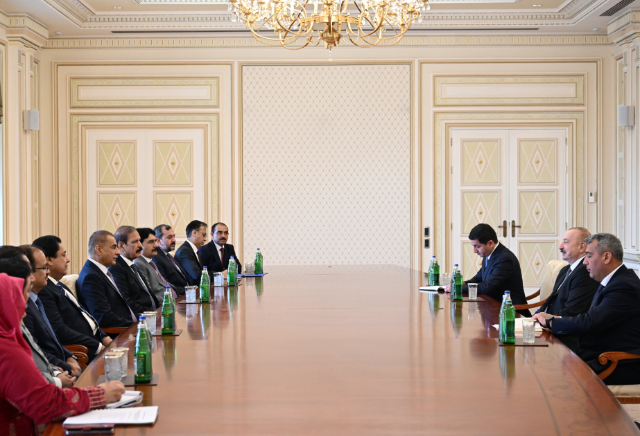 President Ilham Aliyev receives delegation led by Speaker of Pakistan's National Assembly (PHOTO/VIDEO)