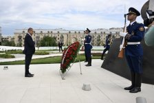 Speaker of Pakistan’s National Assembly visits Victory Park in Baku (PHOTO)