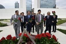 Speaker of Pakistan’s National Assembly visits Victory Park in Baku (PHOTO)