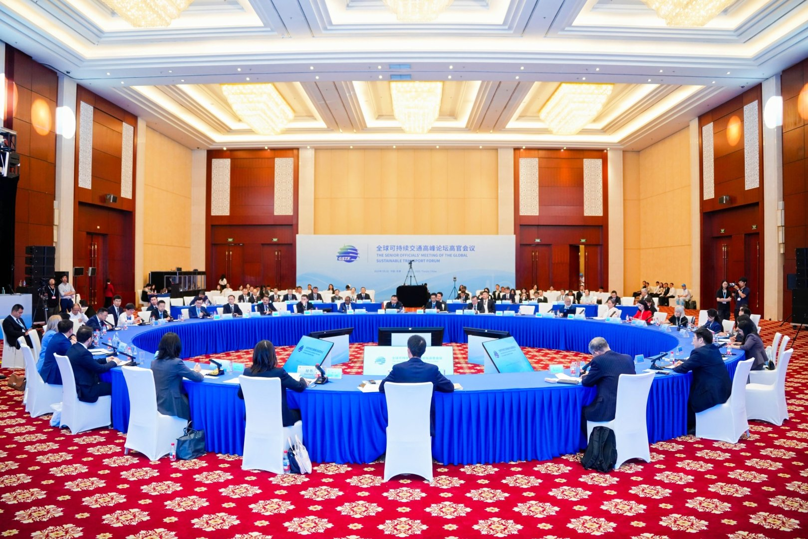 Azerbaijan poised to host branch of Global Sustainable Transport Innovation Center (PHOTO)